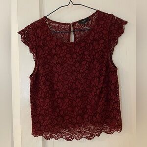 Aritzia Talula Burgundy lace short sleeve top